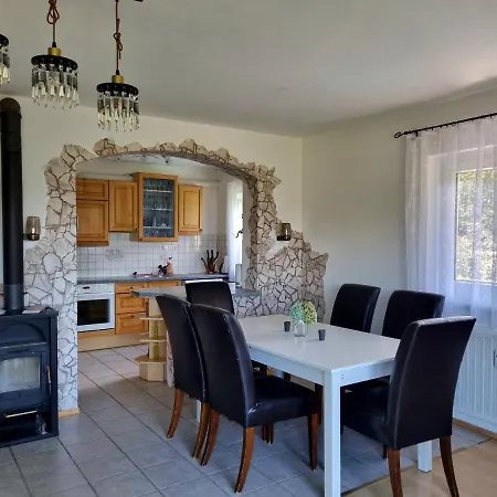 Lovely Spacious Apartment-80m2-old Style-tourist Area Daire Rauth