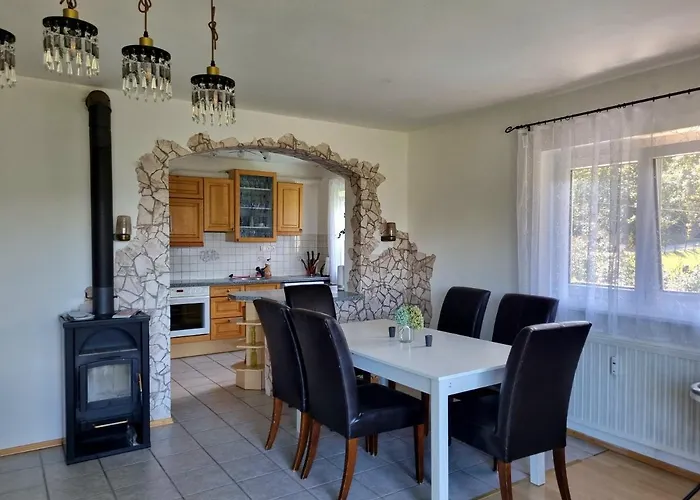 Lovely Spacious Apartment-80m2-old Style-tourist Area דירה Rauth